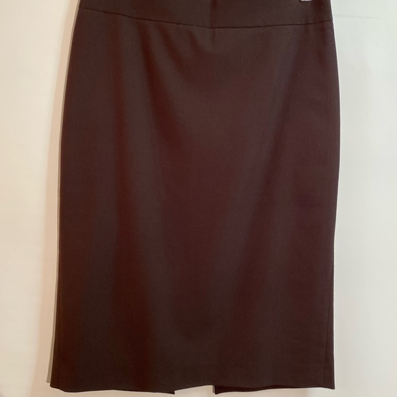 ZARA Basic - brown midi skirt. Size 8 - Picture 1 of 10